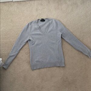 Grey Lord & Taylor cashmere sweater